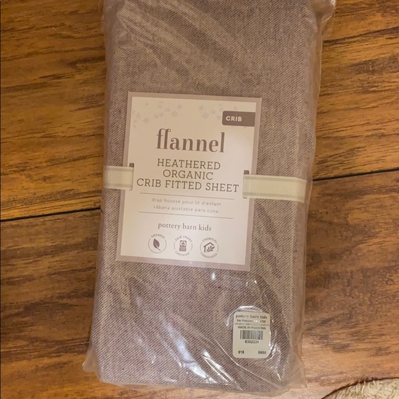 Pottery Barn Kids crib sheet-flannel - Picture 1 of 1